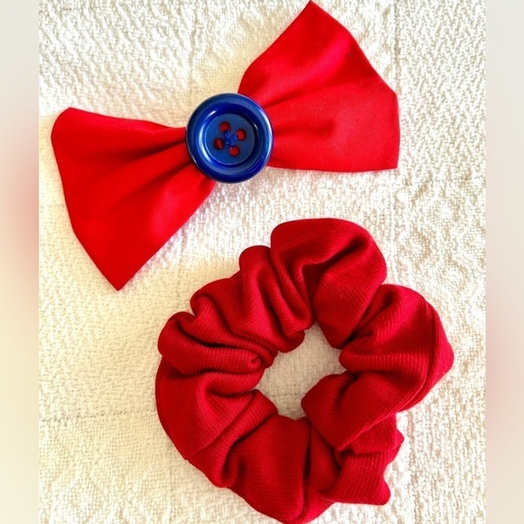Vintage Y2K Red Hair Bow with Blue Button & Scrunchie - Picture 1 of 13